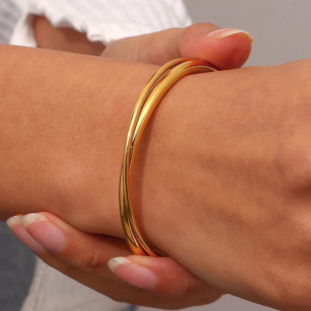18k Intersect Cross Cuff Bracelet in gold