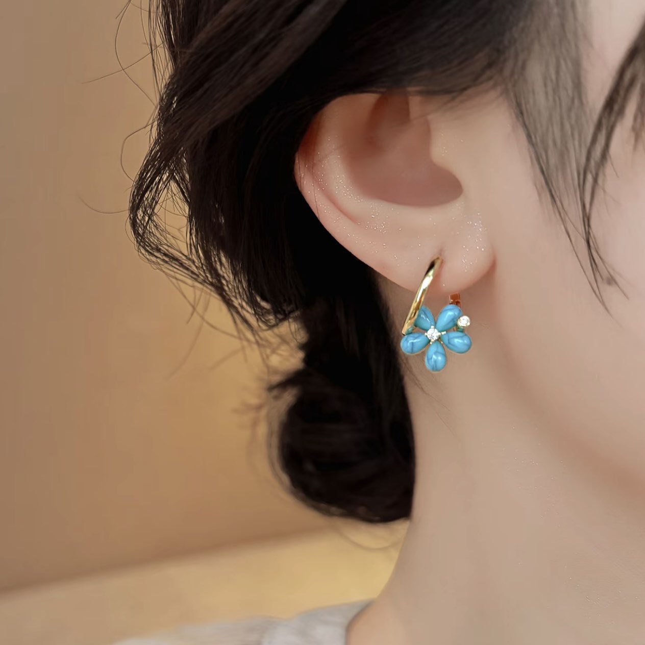 14k Diamond Center Lapis Flower Earrings