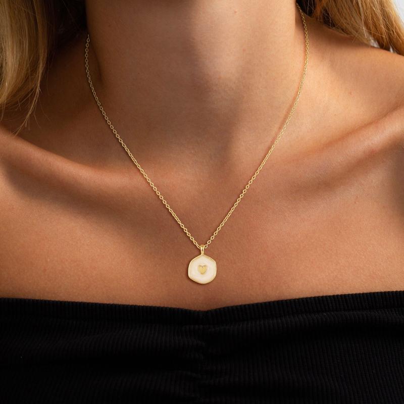 Dainty Feminine Heart Necklace