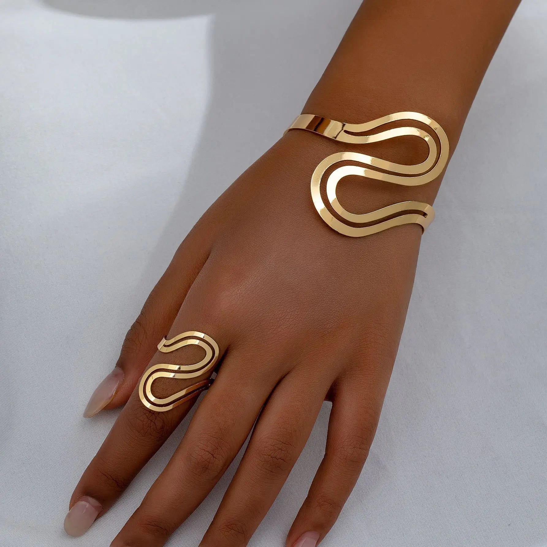 Adjustable Modern Swirl Bracelet and Ring Set in gold