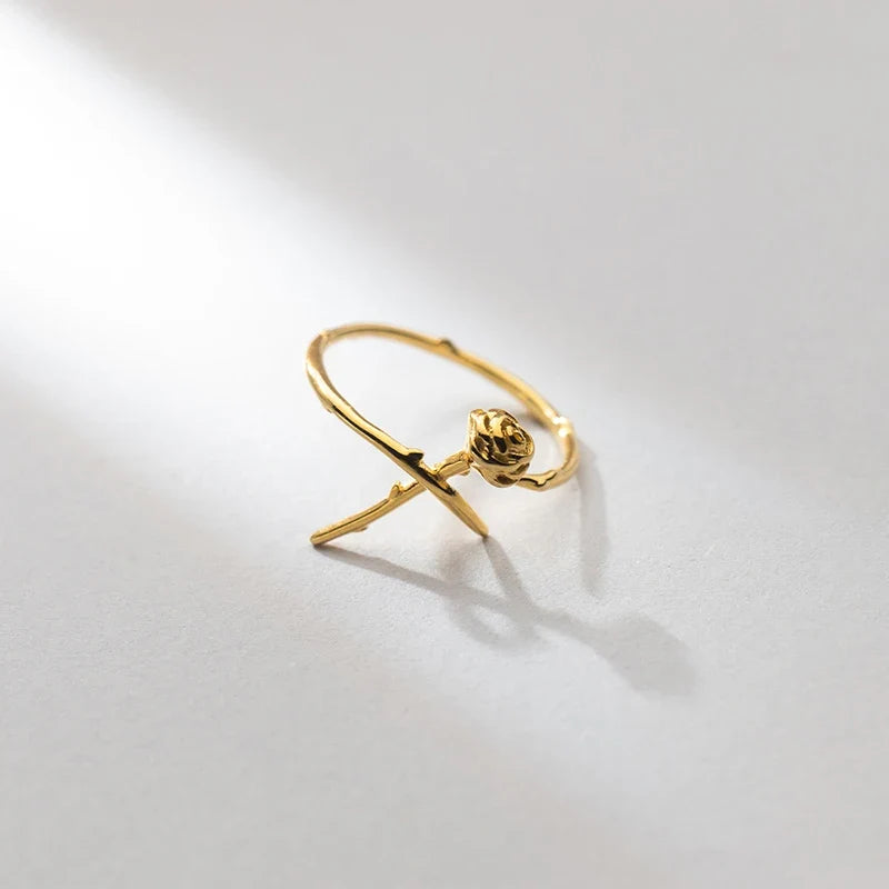 Dainty Rose Thorn Ring in gold