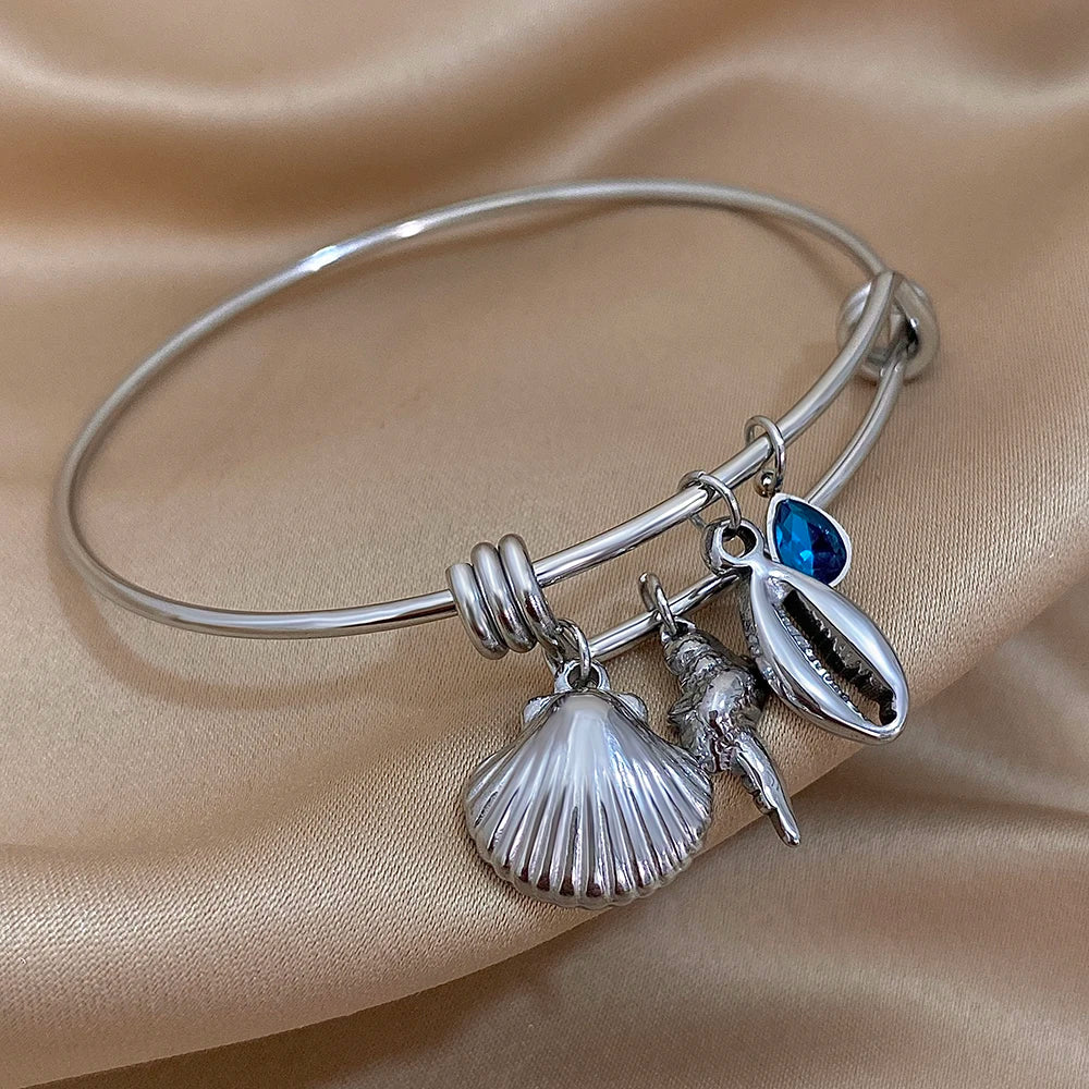 Sea Shell Bangle Bracelet in silver