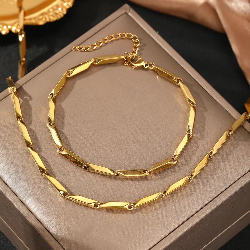 Modern Geometric Chain Necklace and Bracelet Set in gold