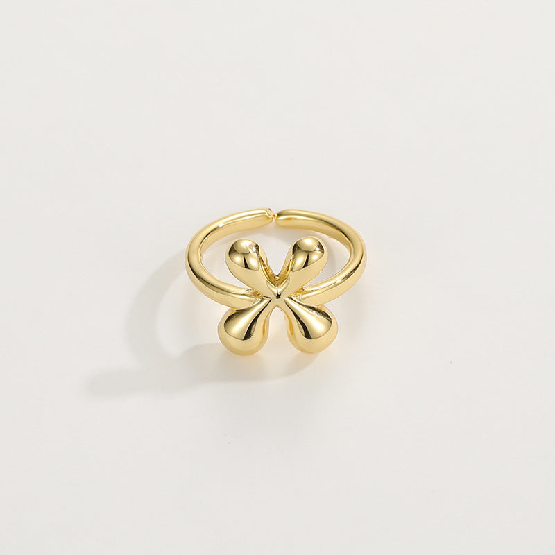 Cute Bubble Letter Initial Ring in gold