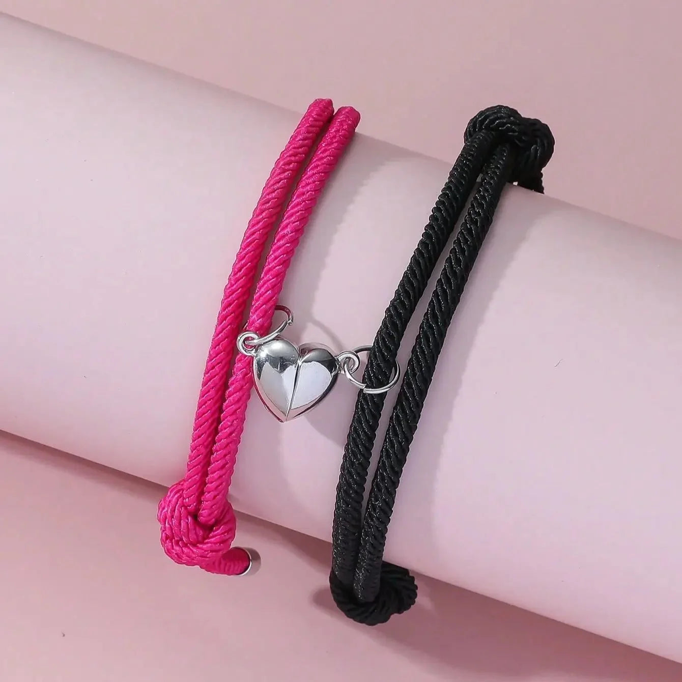 Couples Magnetic Heart Rope Bracelet Set in scarlet & black