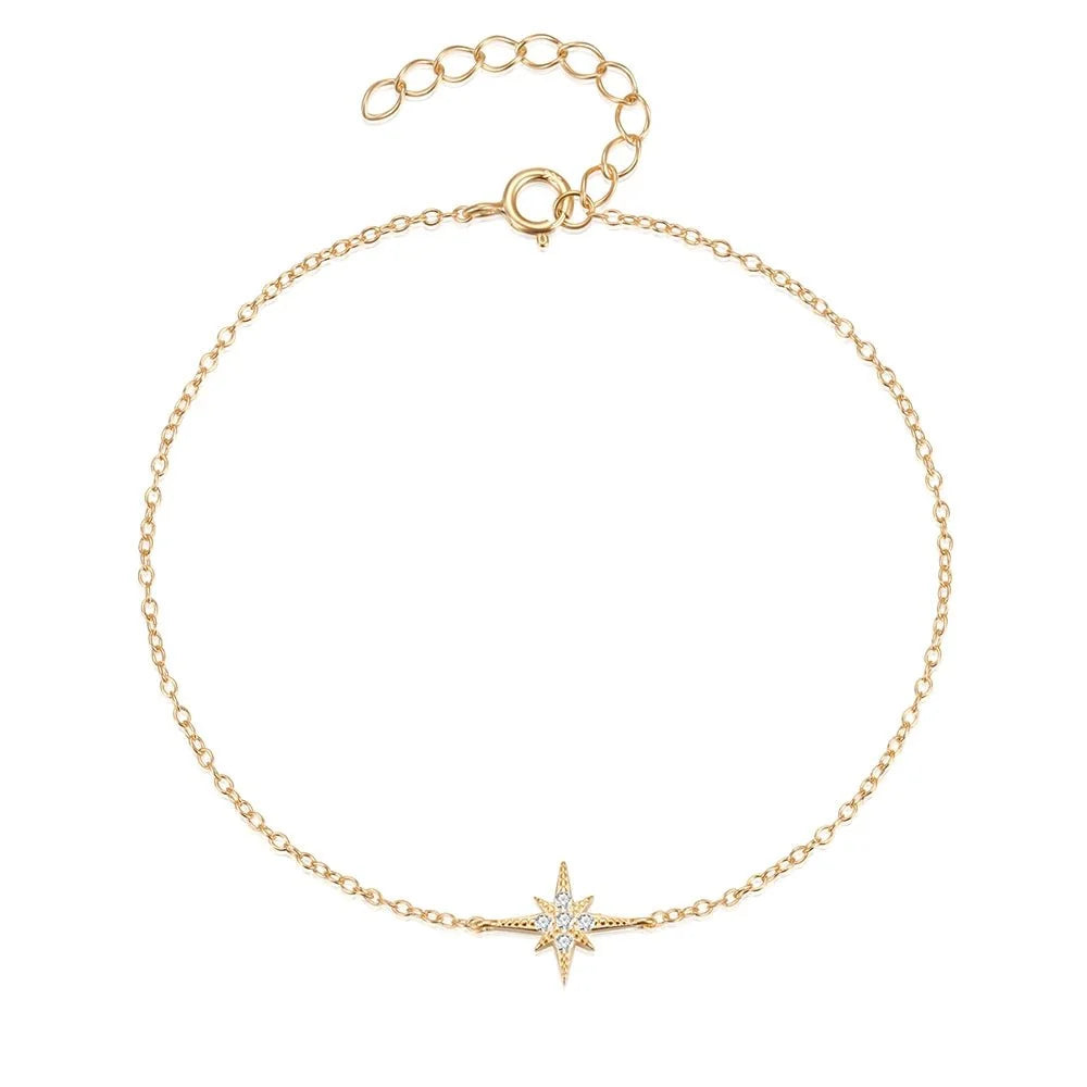 Dainty Chain North Star Bracelet in gold