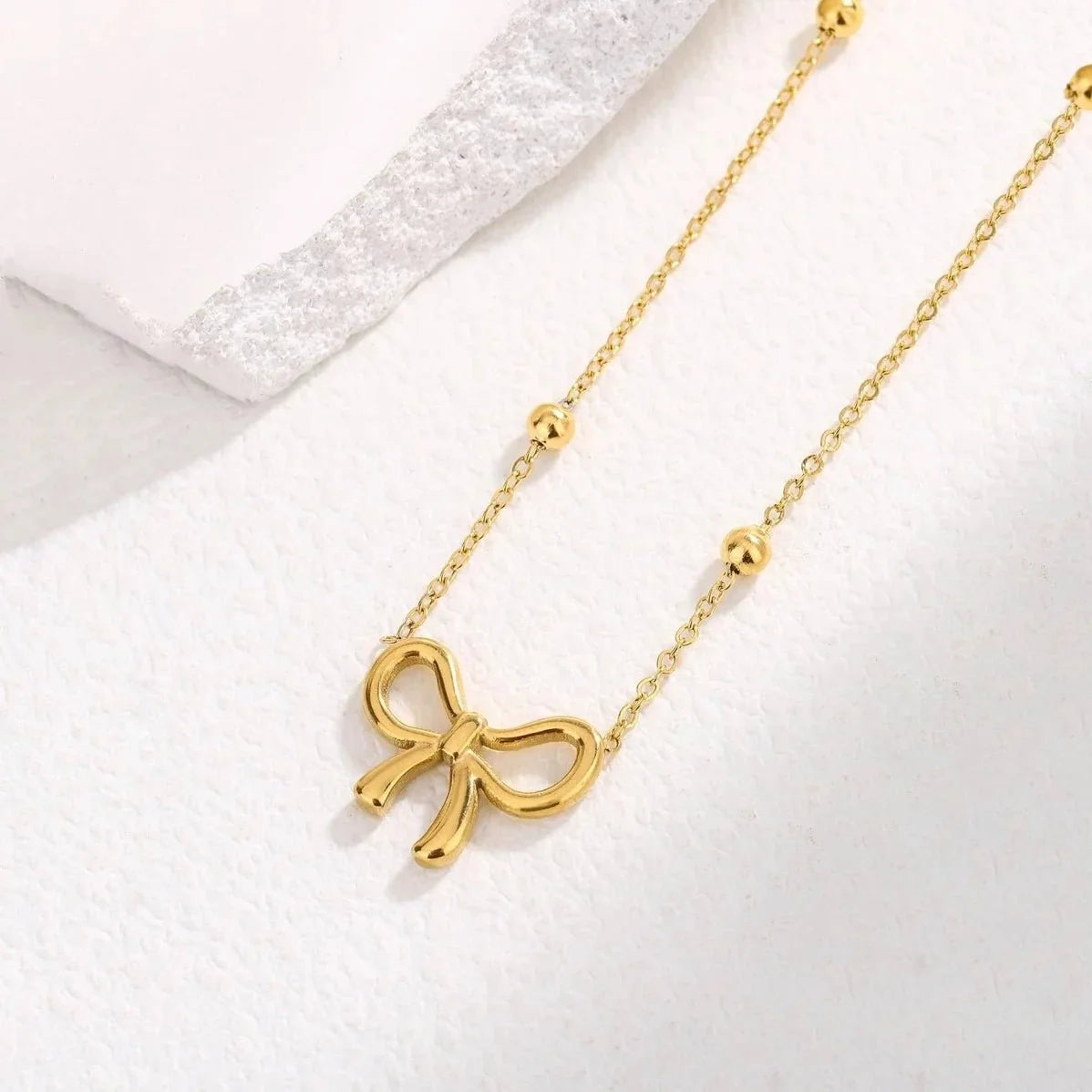 Dainty Feminine Bow Necklace