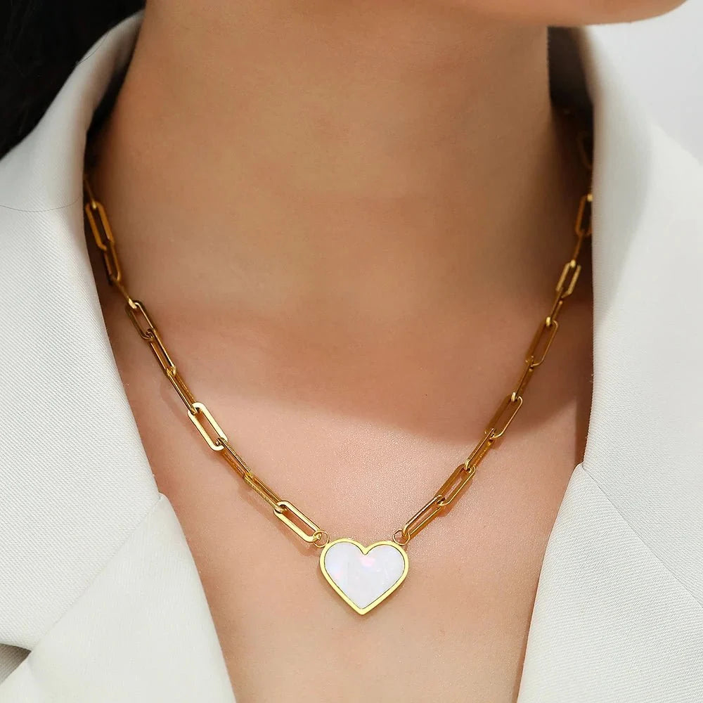 Paperclip Shell Heart Pendant Necklace