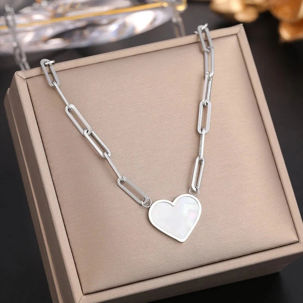 Paperclip Shell Heart Pendant Necklace in silver