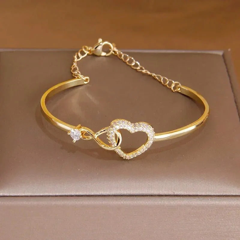 Romantic Eternal Infinite Love Bracelet in gold