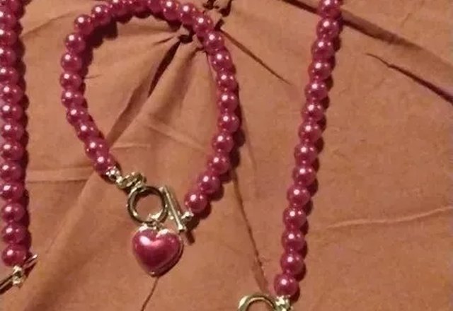 2pc Beaded Heart Pendant Bracelet and Necklace Set worn by a customer