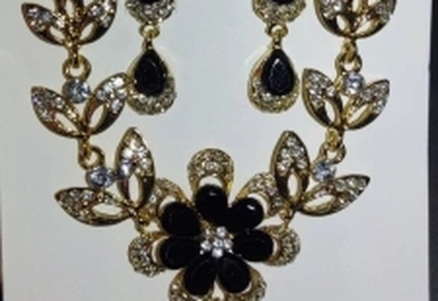 Floral Diamond Necklace and Earring Set worn by a customer