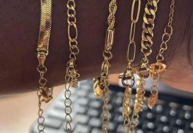 5pc Classic Bracelets Stack worn by a customer