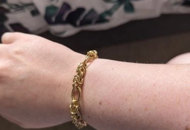 Contrasting Statement Chain Bracelet worn by a customer