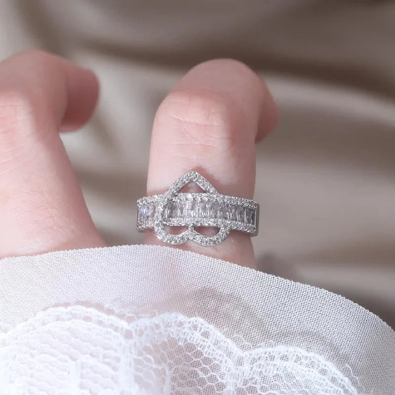 14k Lovers Loop Diamond Heart Ring in silver