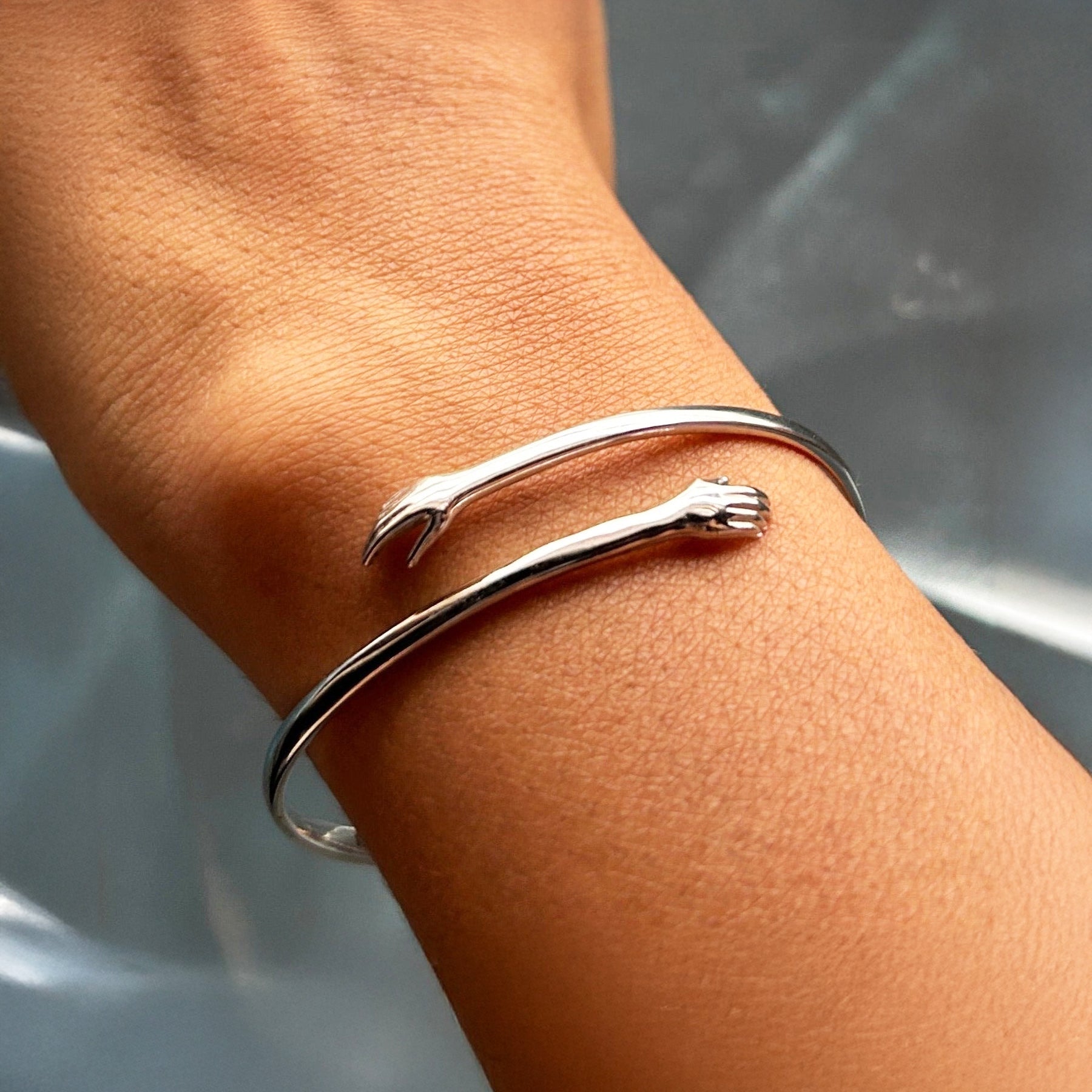 Romantic Warm Hug Bangle Bracelet in silver