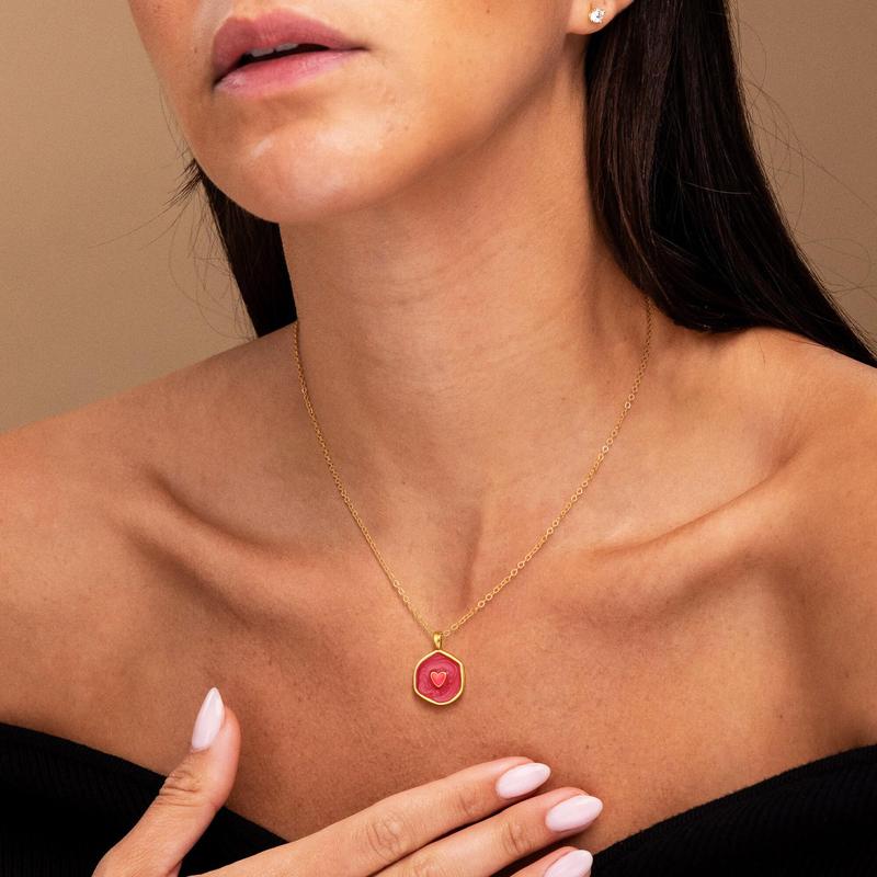 Dainty Feminine Heart Necklace
