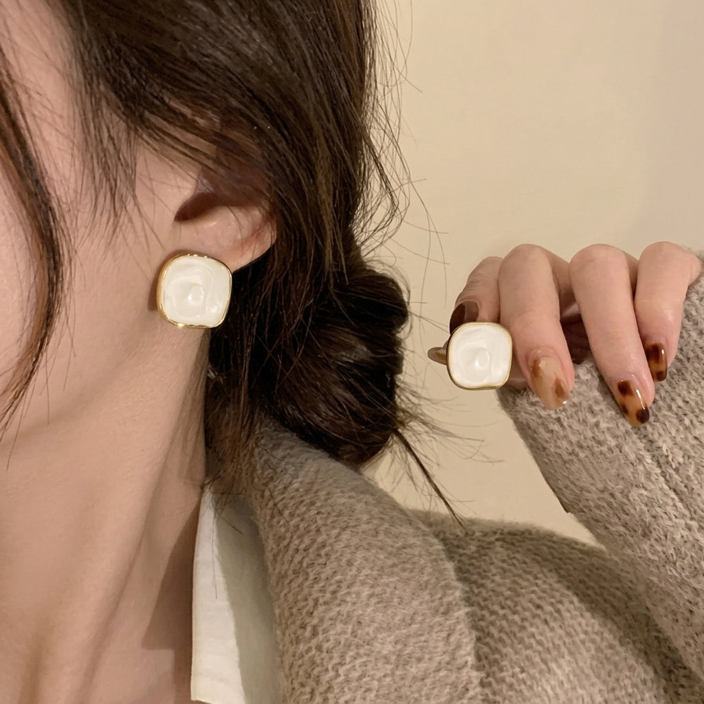 5x White & Gold Enamel Earrings Sets