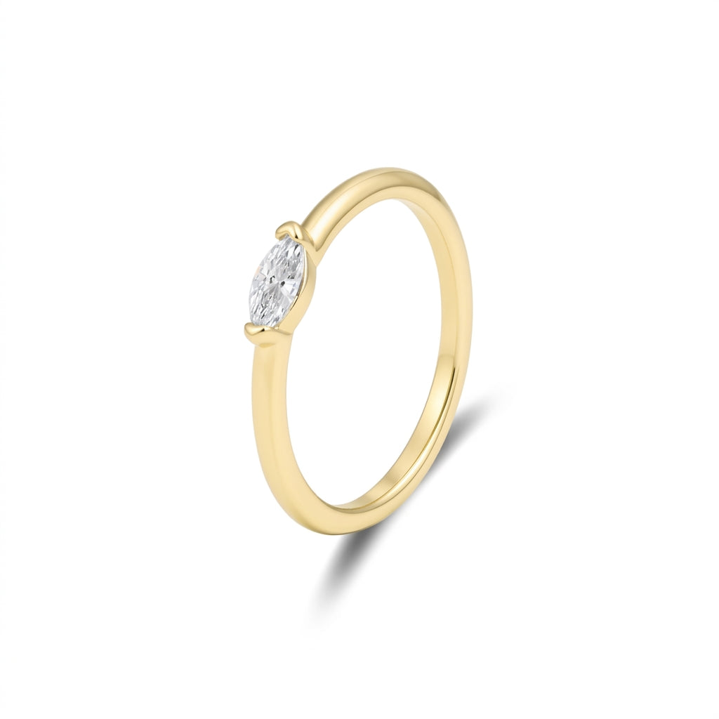 Minimal Oval Stone Set Ring in gold