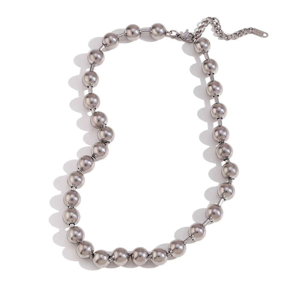 18k Classic Chunky Beaded Necklace in silver
