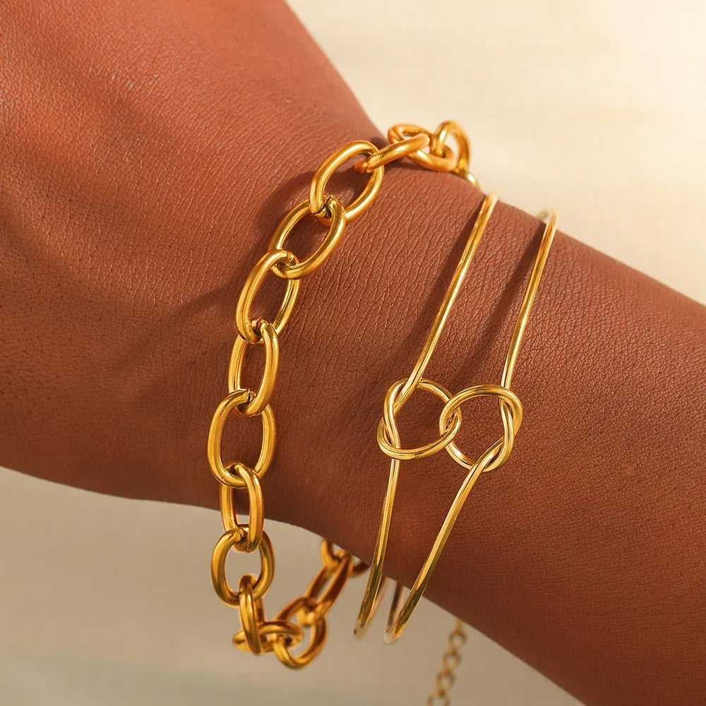 Dual Knot Paperclip Bracelet Stack in gold