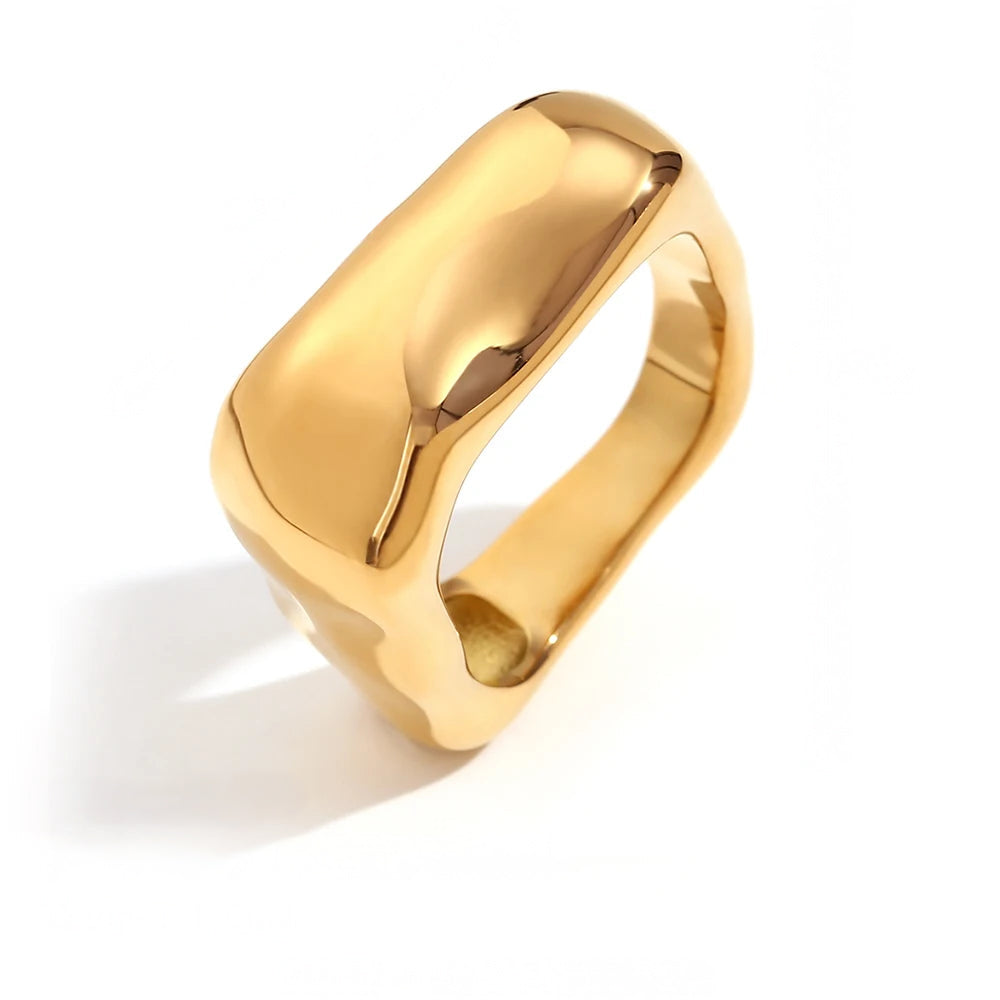 18k Textured Square Ring in gold