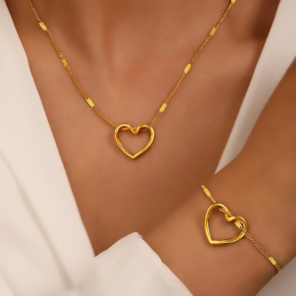 Romantic Heart Woven Necklace and Bracelet Set in gold
