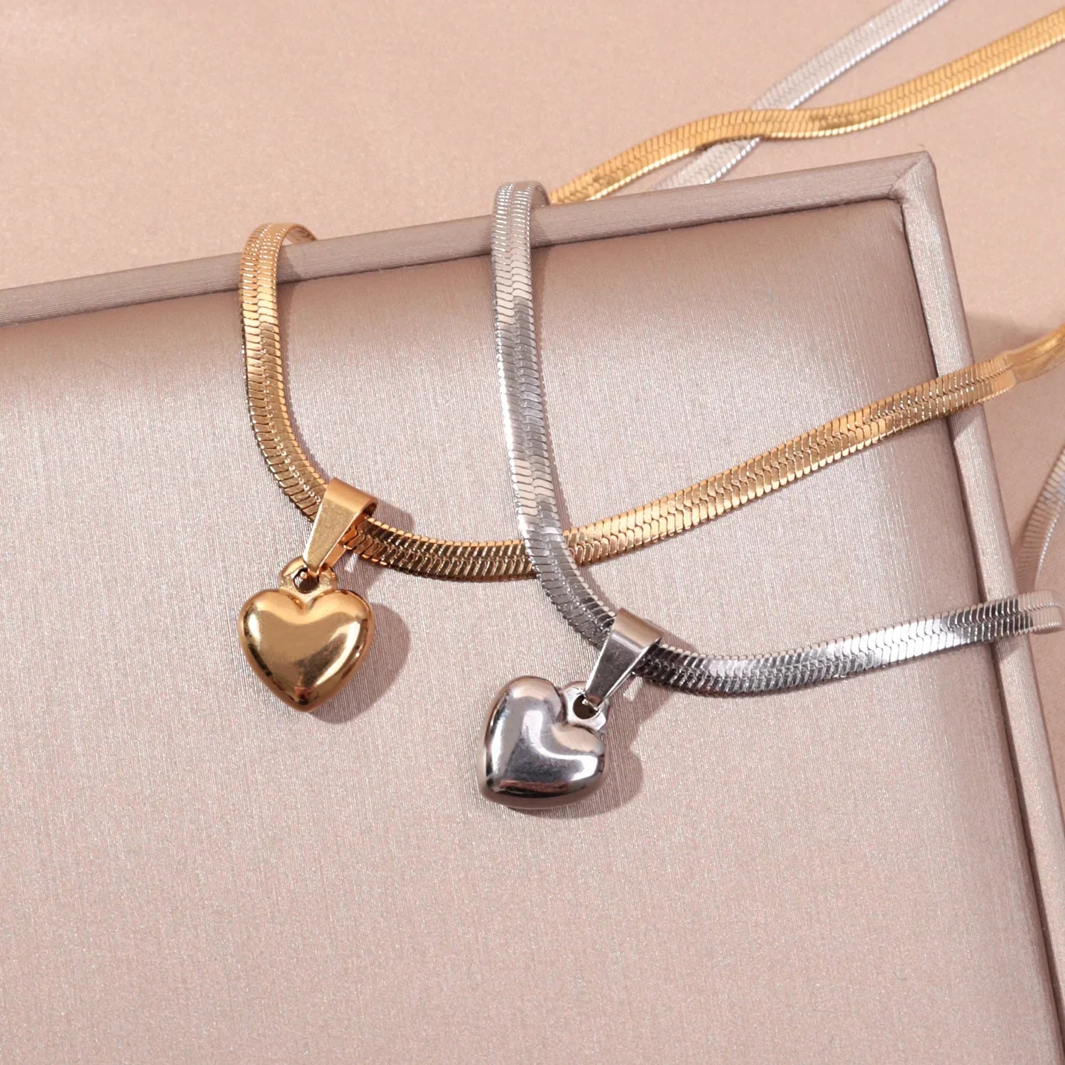 Herringbone Bubble Heart Necklace