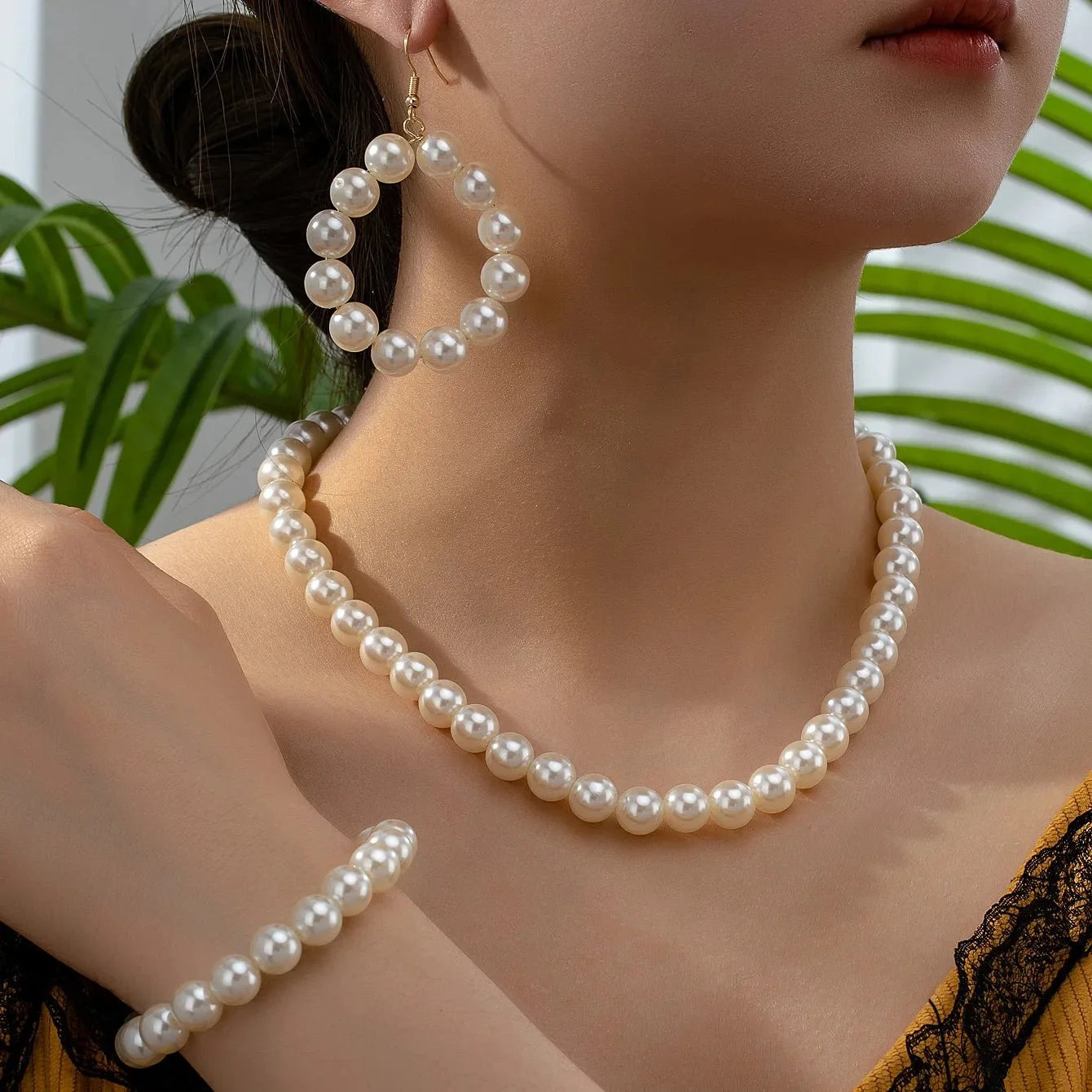 Classy Beaded Pearl Necklace, Bracelet, and Earring Set