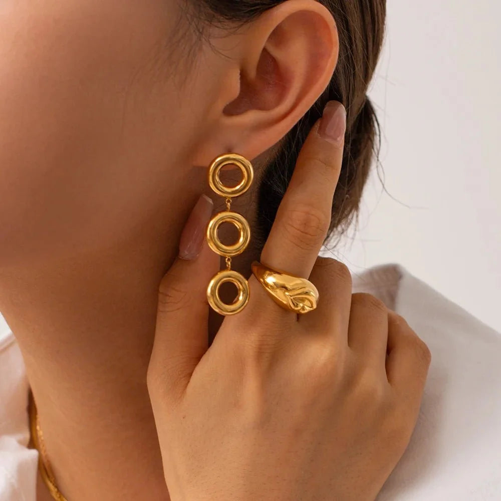 Classy O Rings Drop Earrings