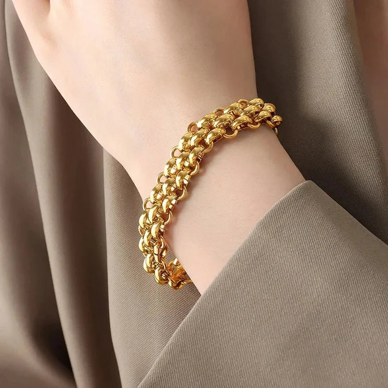 Classy Rice Bead Necklace and Bracelet in gold