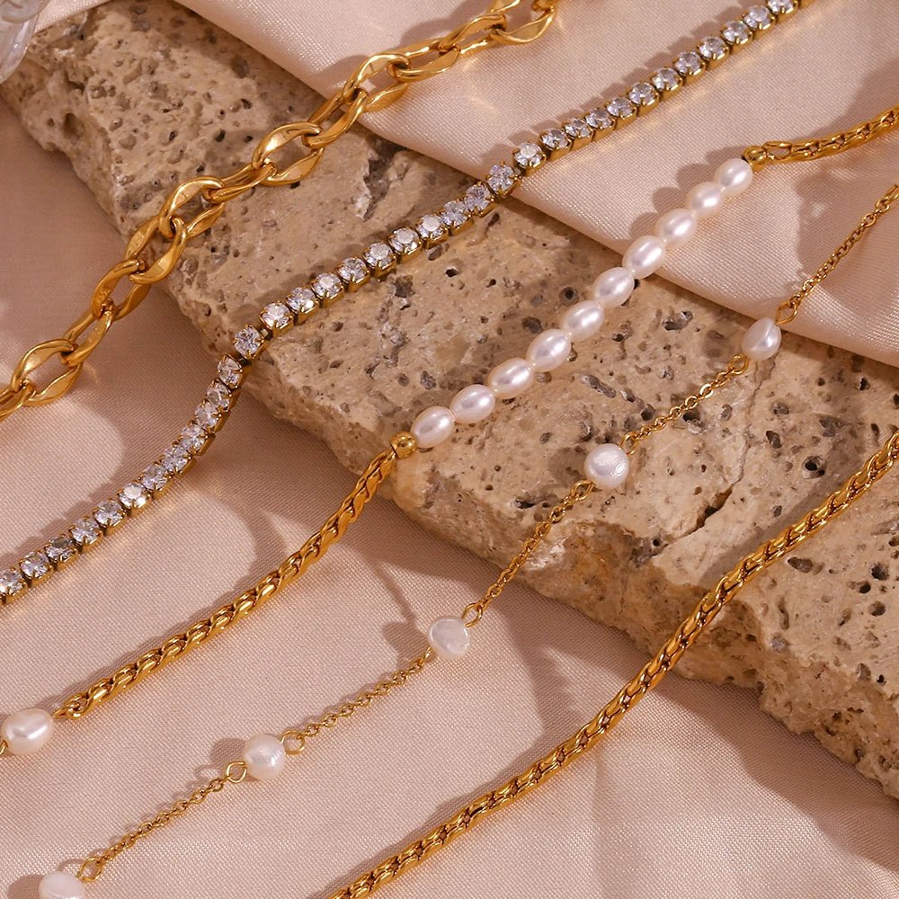 Dainty Accented Gold Chain Anklets