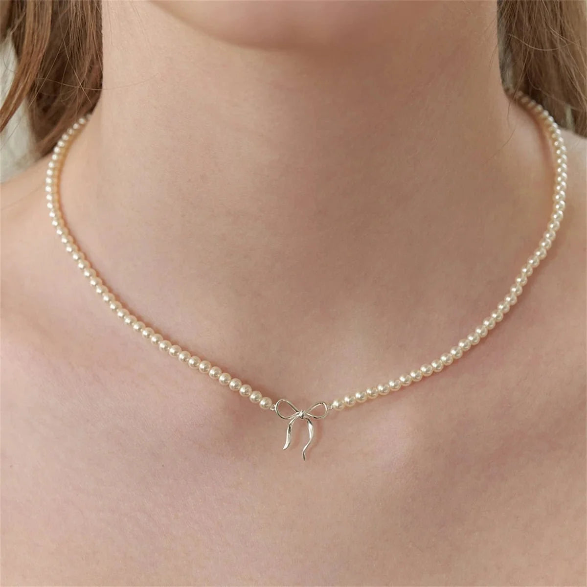 Dainty Beaded Pearl Bow Feminine Choker Necklace in silver