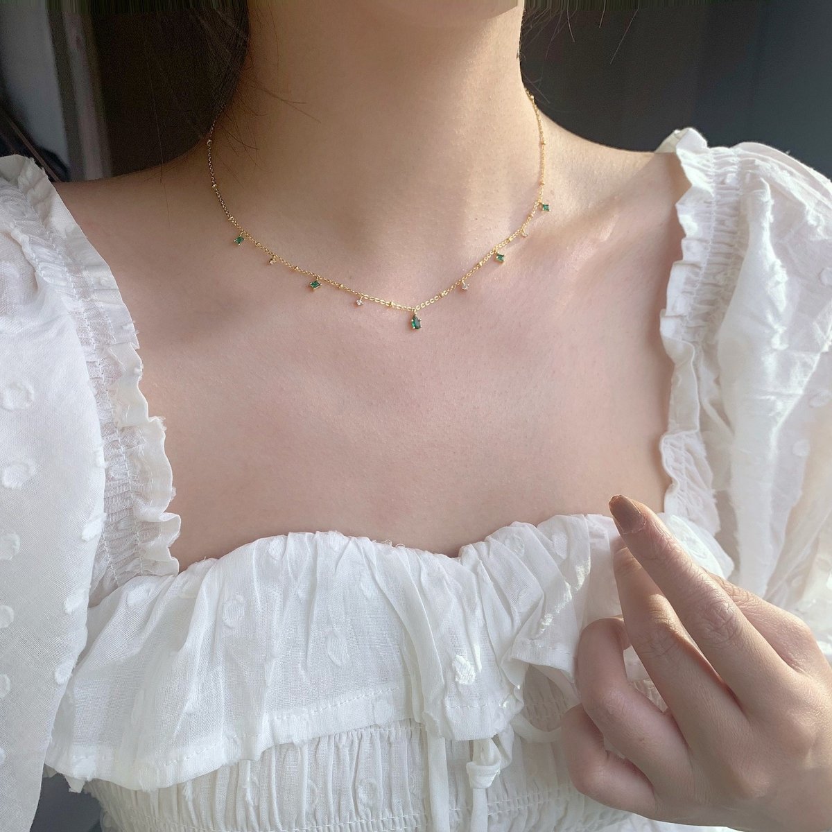 Dainty Emerald Aurora Necklace