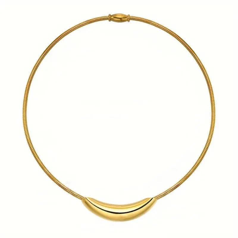Dainty Modern Curve Choker Necklace in gold