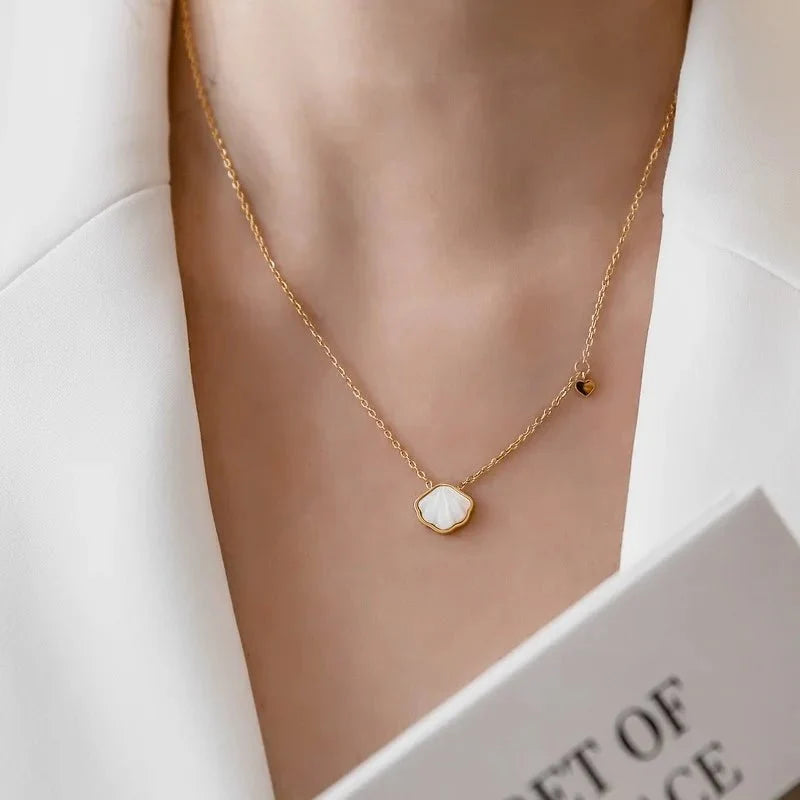 Dainty Tropical Sea Shell Necklace