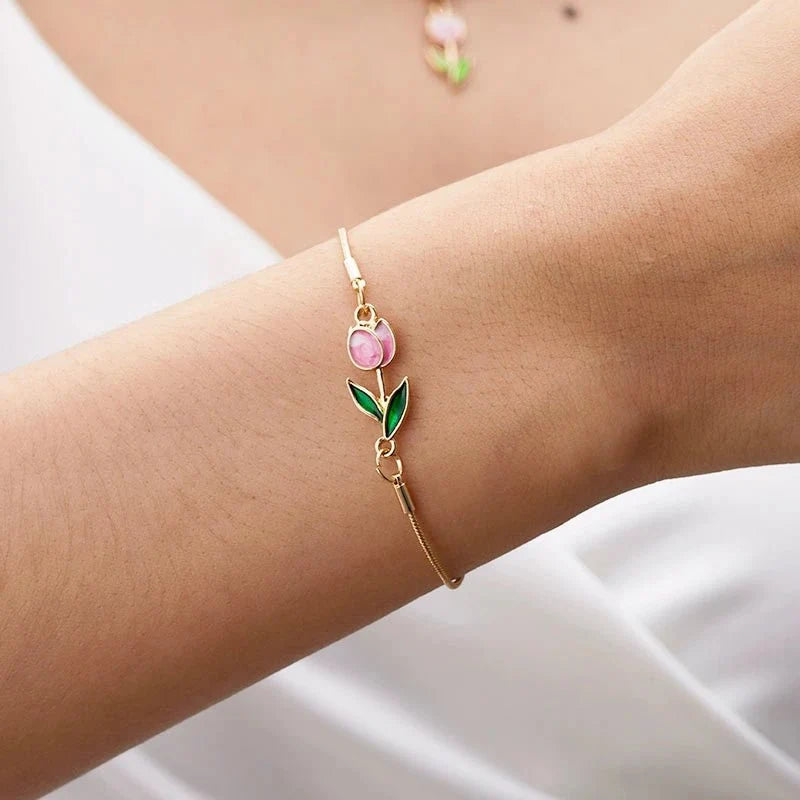 Feminine Floral Tulip Bracelet and Necklace Set in pink