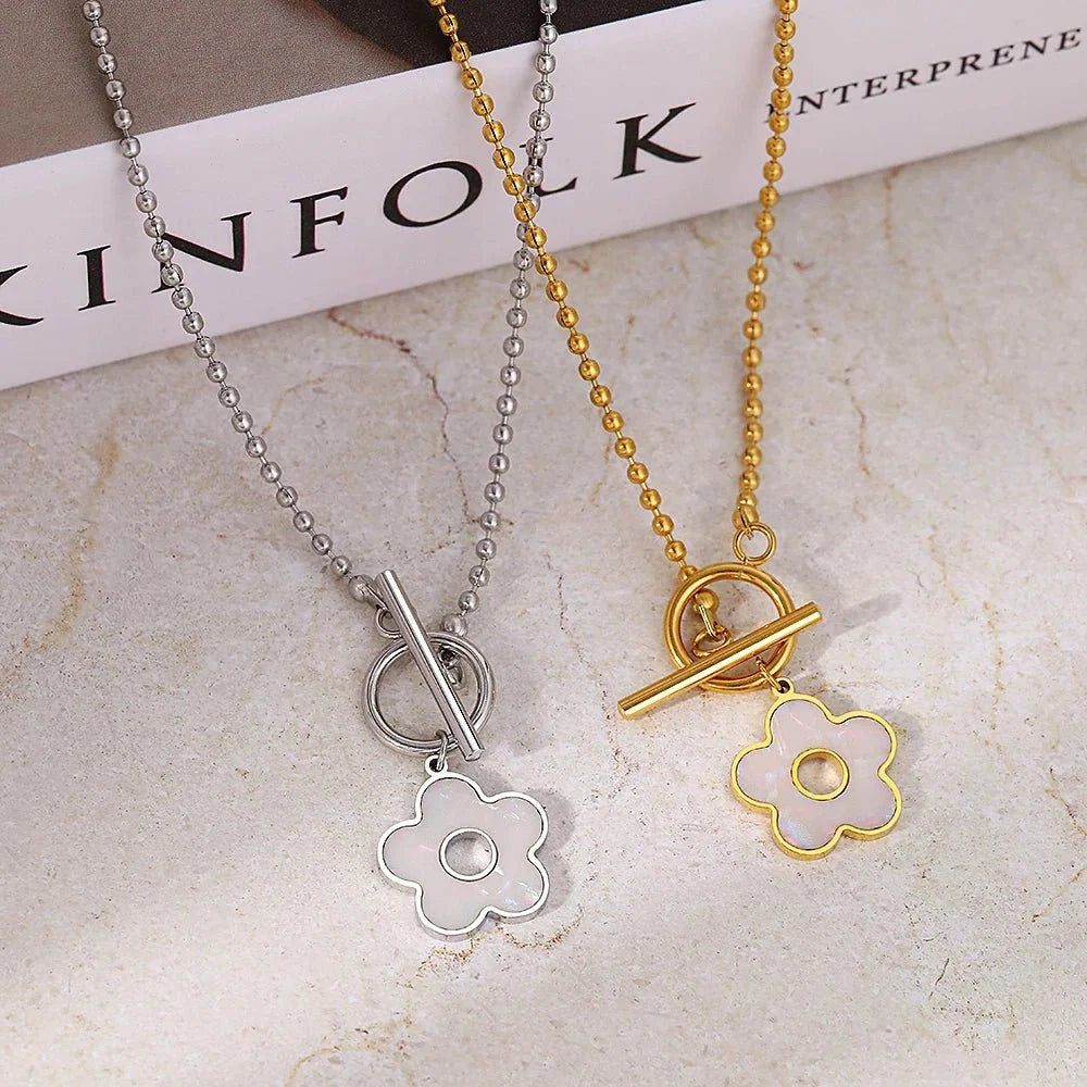 Floral Shell Open Clasp Necklace