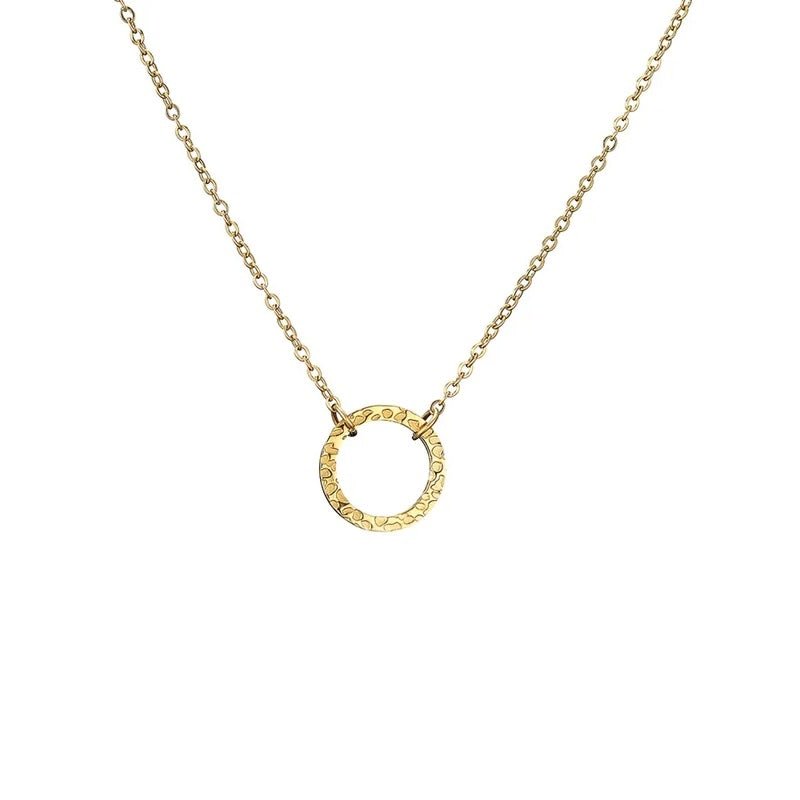 Minimal Textured Circle Necklace in gold