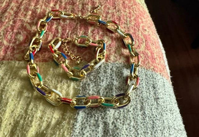 Colorful Chain Bracelet and Necklace Set worn by a customer