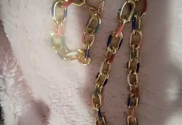 Colorful Chain Bracelet and Necklace Set worn by a customer