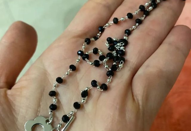 Floral Choker Flower Clasp Necklace worn by a customer