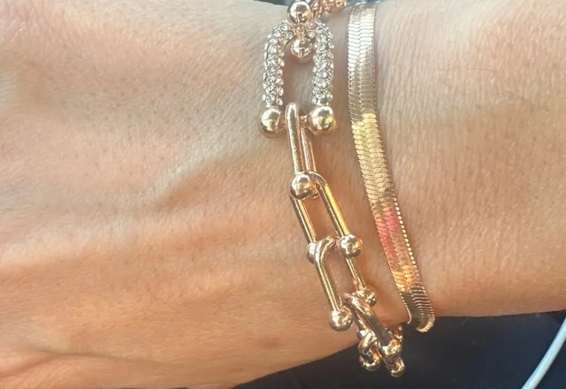2pc Statement Chain Lock & Herringbone Bracelet worn by a customer