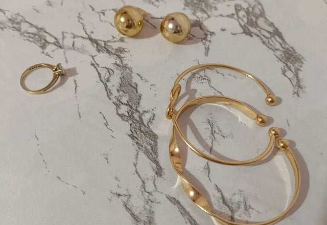 5pcs Twist Bangle Bracelet Stack worn by a customer