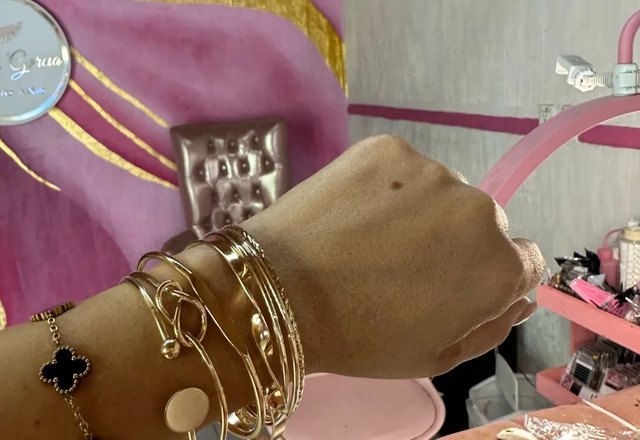 5pcs Twist Bangle Bracelet Stack worn by a customer